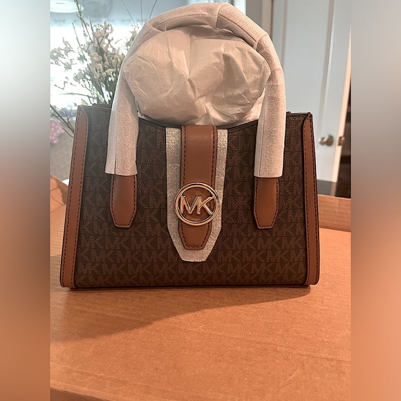 MICHAEL KORS Gabby Small Logo Satchel COLOR BROWN NWT - Picture 2 of 5